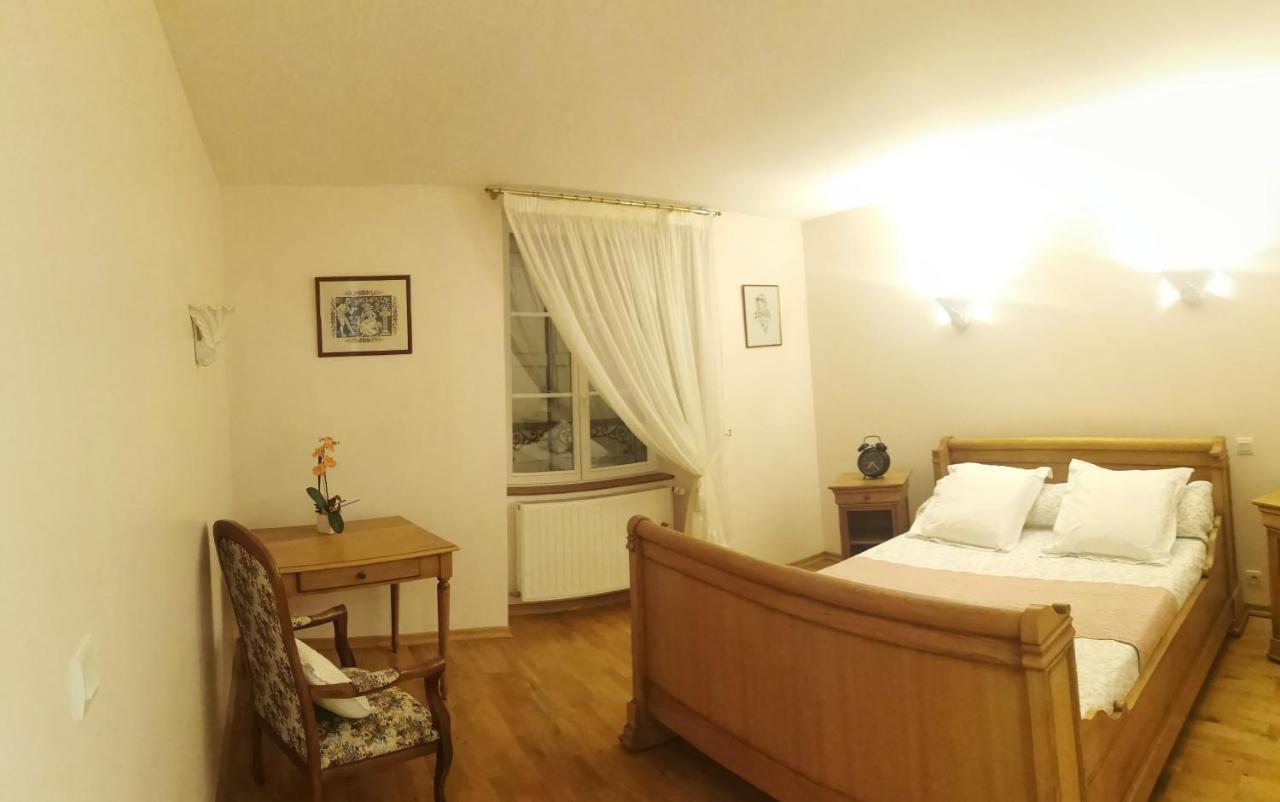 לינה וארוחת בוקר Montigny-la-Resle Chambre D'Hotes Le Val Du Chapelain מראה חיצוני תמונה