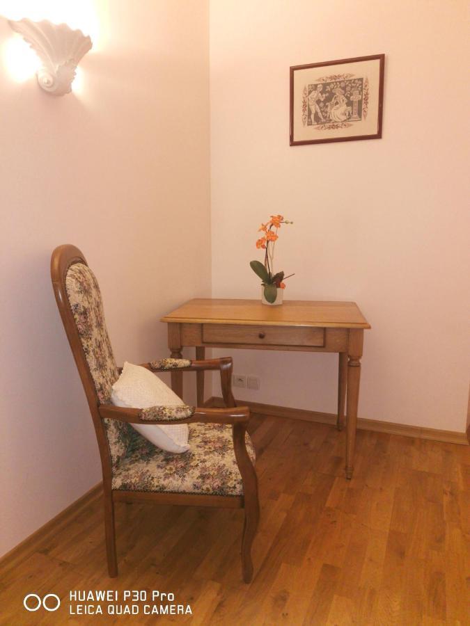 לינה וארוחת בוקר Montigny-la-Resle Chambre D'Hotes Le Val Du Chapelain מראה חיצוני תמונה