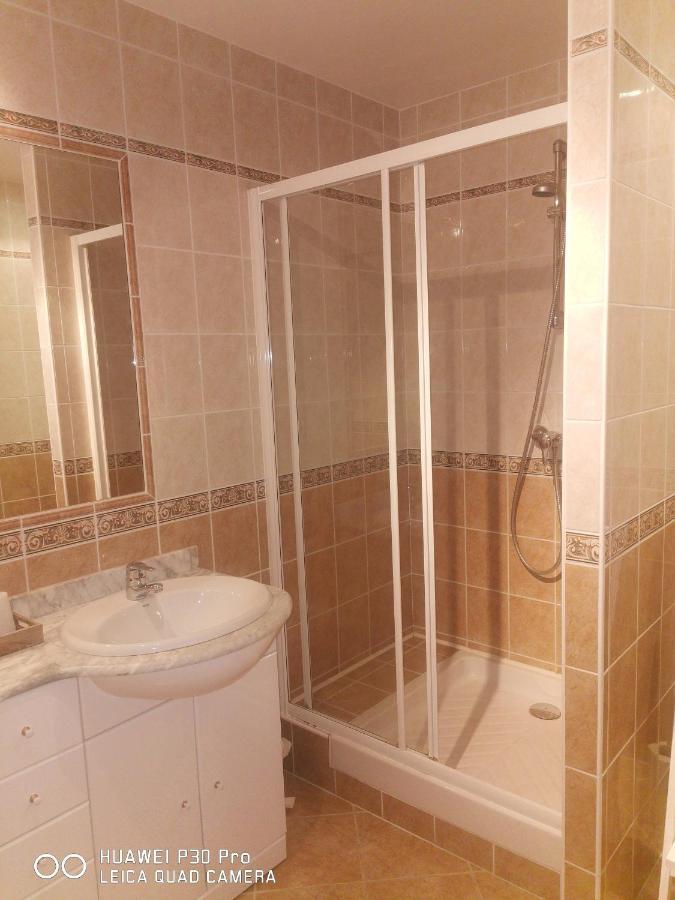 לינה וארוחת בוקר Montigny-la-Resle Chambre D'Hotes Le Val Du Chapelain מראה חיצוני תמונה