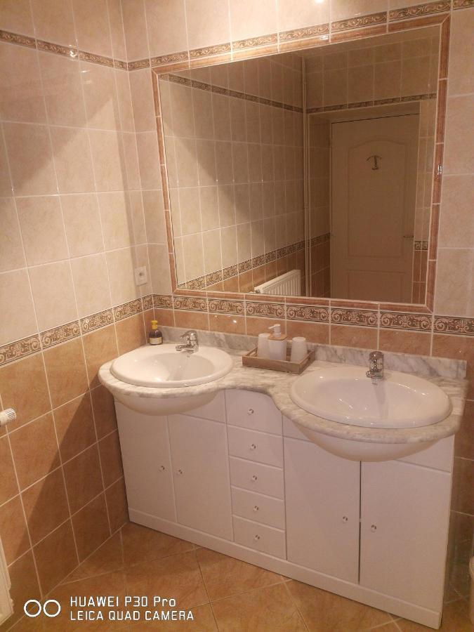 לינה וארוחת בוקר Montigny-la-Resle Chambre D'Hotes Le Val Du Chapelain מראה חיצוני תמונה