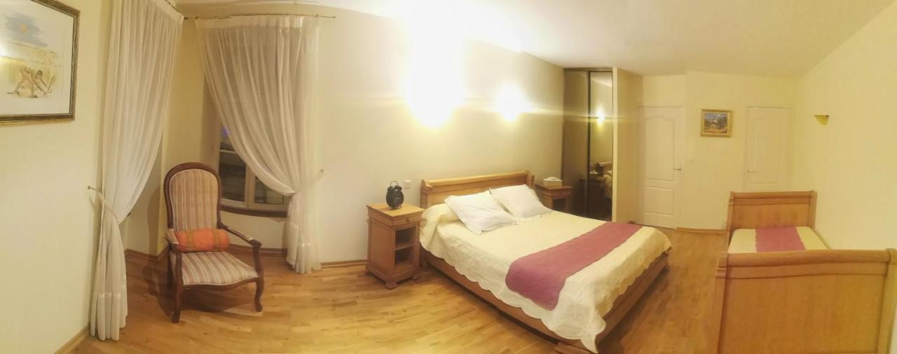 לינה וארוחת בוקר Montigny-la-Resle Chambre D'Hotes Le Val Du Chapelain מראה חיצוני תמונה