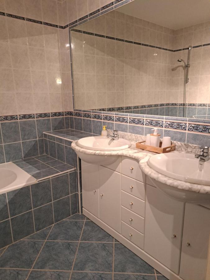 לינה וארוחת בוקר Montigny-la-Resle Chambre D'Hotes Le Val Du Chapelain מראה חיצוני תמונה