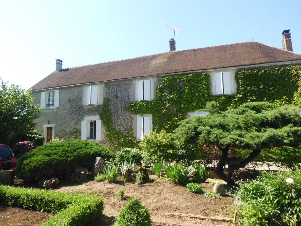 לינה וארוחת בוקר Montigny-la-Resle Chambre D'Hotes Le Val Du Chapelain מראה חיצוני תמונה