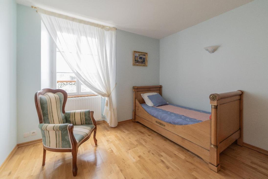 לינה וארוחת בוקר Montigny-la-Resle Chambre D'Hotes Le Val Du Chapelain מראה חיצוני תמונה