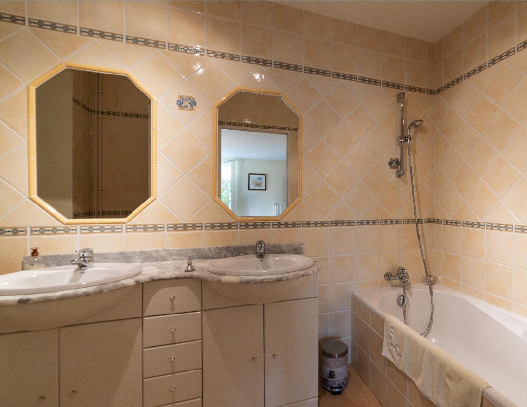 לינה וארוחת בוקר Montigny-la-Resle Chambre D'Hotes Le Val Du Chapelain מראה חיצוני תמונה