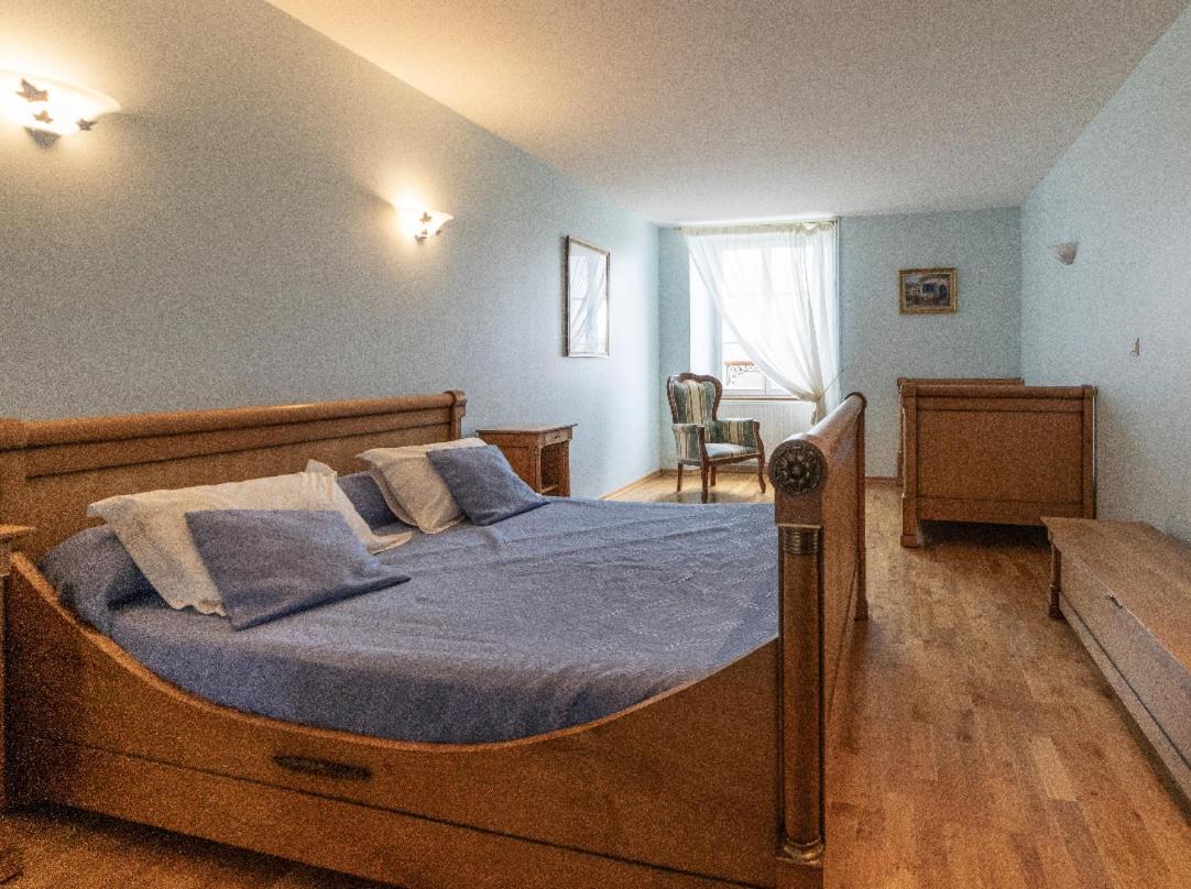 לינה וארוחת בוקר Montigny-la-Resle Chambre D'Hotes Le Val Du Chapelain מראה חיצוני תמונה