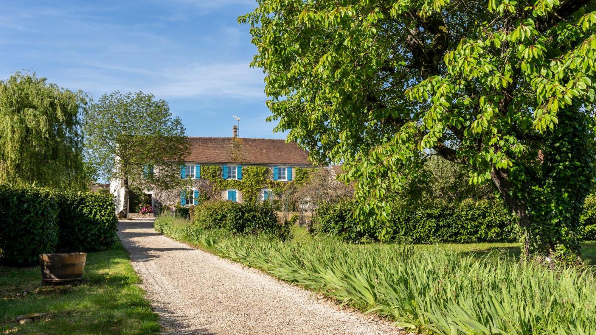 לינה וארוחת בוקר Montigny-la-Resle Chambre D'Hotes Le Val Du Chapelain מראה חיצוני תמונה